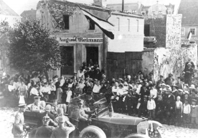 Am 02_08_1917 besucht der Kaiser Allenburg.jpg