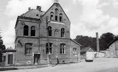 Здание почты в Славинске, фото 1994 г.