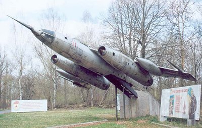 ts_Yak-28L_nose_memorial_chernyakhovsk.jpg