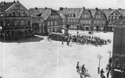 Gerdauen-noerdlicher-Markt-mit-Blick-zu-den-Hakenbuden_1.jpg