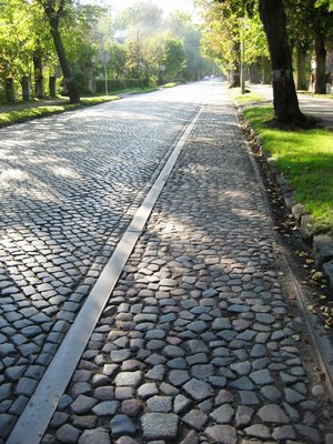 Дорога к бывшему вокзалу.