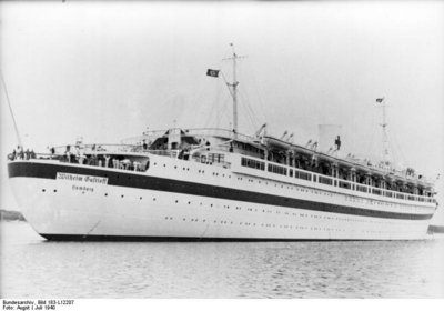 Bundesarchiv_Bild_183-L12207,_Lazarettschiff_-Wilhelm_Gustloff-.jpg