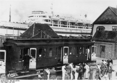 Bundesarchiv_Bild_183-L05762,_Lazarettschiff_-Wilhelm_Gustloff-.jpg