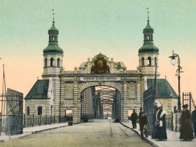 Portal-Luisen-Bruecke_cr.jpg