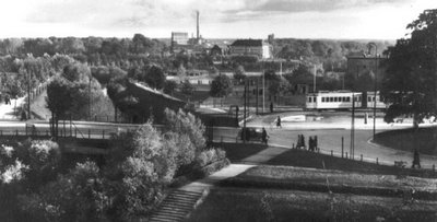 Гагарина -трамвай и панорама.jpg