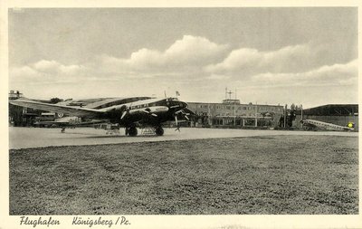 Юнкерс JU-52 в аэропорту Девау