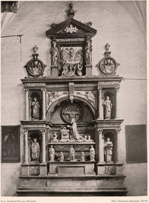 Koenigsberg - Dom Kirche, Denkmal des Albrecht_2.jpg