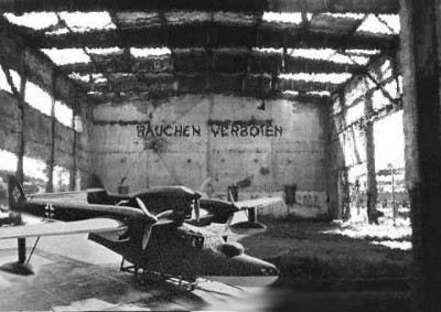 Neutiefs hangar.jpg