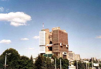 Koenigsberg im Juli 2005 -  Das Haus der Raete wird endlich weitergebaut.