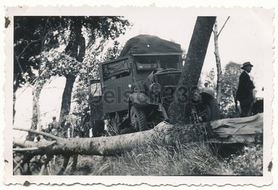 Foto Mercedes Benz Funker Lastwagen LKW Funk Kfz Unfall Tapiau Ostpreußen