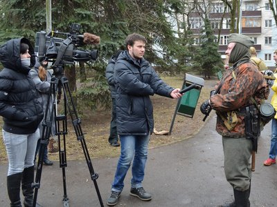 Ми есть телать официальный саяфлений...ми стафатца и польшэ не фаефать...