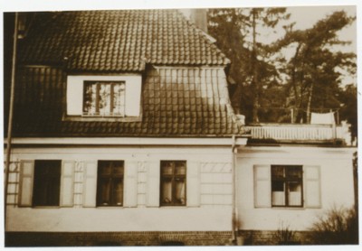 Metgethen, Adolf-Hitler-Weg Ecke Hohenzollern-Weg, Haus von Louis Potschien, Straßenfront.jpg