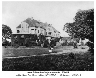 Особняк хороший Laukischken в 30-х годов. После последнего владельца усадьбы называли замок Биберштейна