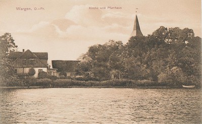 Wargen, Kirche und Pfarrhaus.JPG