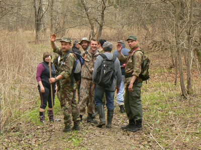Группа уходит в лес