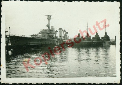 Panzerschiff Prinz Eugen Torpedoboot Flottille Pillau.jpg