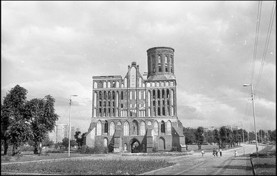 DER DOM 1985.jpg