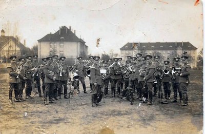 Konigsberg-1927-Kapelle-des-1-Artillerieregimentes-Militaria.JPG