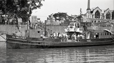 Zerstörtes Köln 1946, Die -Neutief- vor der Markthalle.jpg