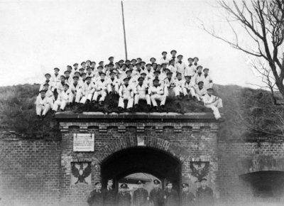 Fotos Wehrmacht Russland Königsberg Bunker Fort Marine Schule.jpg