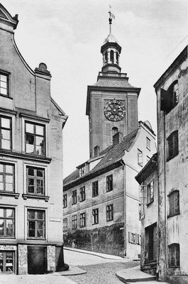 Burgerhauser am Löbenichtschen Kirchplatz und Löbenichtscher Kirchturm. Blick von der Unterberggasse.