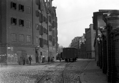 Lastadienstrasse. Blick auf die Nordosteite zur Vogelstrasse und Altstadtischen Langgasse.