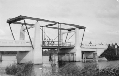 Wiepenheide - Bruecke ueber den Nemonien.jpg