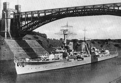Крейсер ''Кенигсберг'' проходит Кильский канал, 1935 г.
