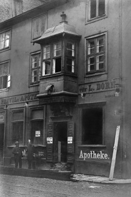 Apotheke fon L. Dorn. Berg platz