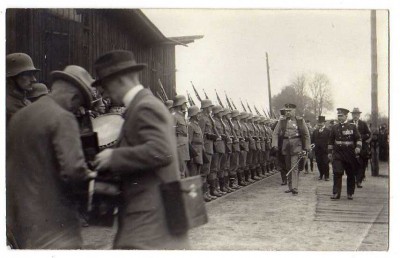 Pillau,Hindenburg zu Besuch 1927,Parade.jpg