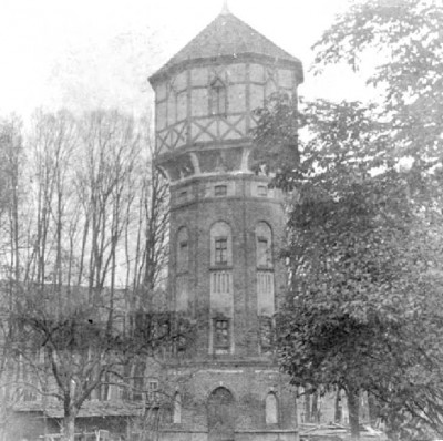 Allenberg - der Wasserturm auf dem Anstaltsgelaende.jpg