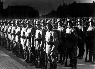 Soldiers of infantry regiment 1 (Koenigsberg) are lined up for the swearing in of new recruits., 1934.jpg