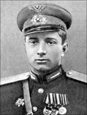 Младший лейтенант Гуляев