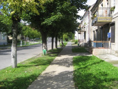 та самая улица - от площади к кирхе. Вид со стороны площади