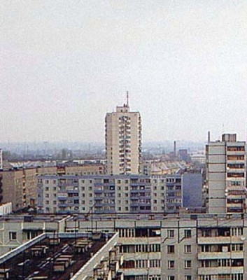 Здание в 1990-е годы.