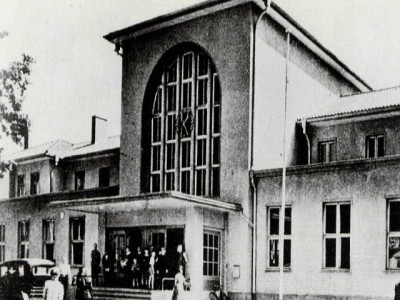 Gumbinnen-Bahnhof-1930.jpg