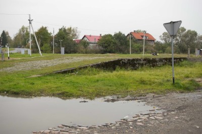 нивенское, станция называется нетипично - владимиров.jpg