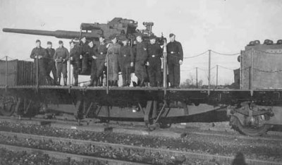 12,8 cm flak auf eisenbahnwaggon 2.jpg