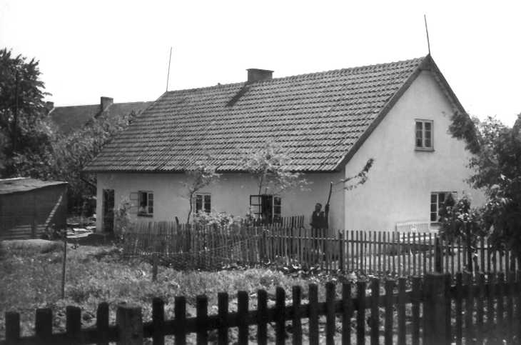 079-0062 Wohnhaus Fritz Akthun 1938-39 in Poppendorf.JPG