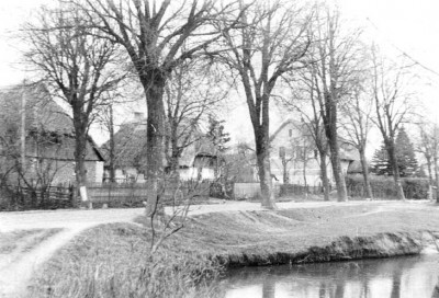 079-0011 Die Dorfstrasse in Poppendorf.jpg