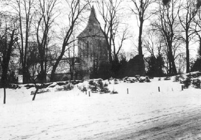 073-0007 Blick auf die Petersdorfer Kirche im Winter.jpg