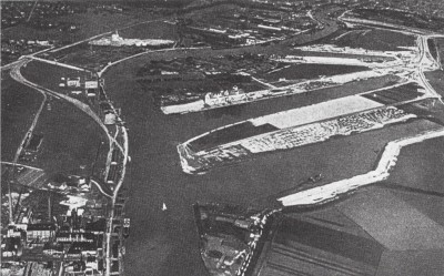 ID018011-Koenigsberg_Hafen_von_SuedwestenLuftaufnahme.jpg