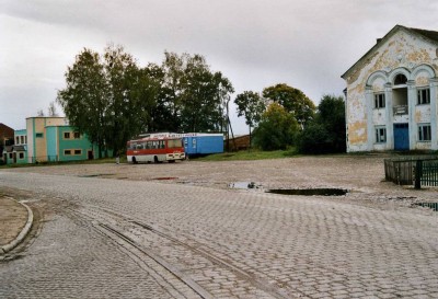 Bolschakowo Bus Station,Sept 2003 Skaisgirren.jpg