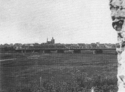 Велау. Вид города с северо-востока с Длинным мостом через Прегель. Фото 1899 г..jpg
