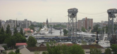 Вид на двухярусный мост с запада