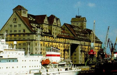Koenigsberg-Hafen1992.jpg