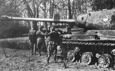 Тяжелый танк ИС-2 4-го польского танкового полка.jpg