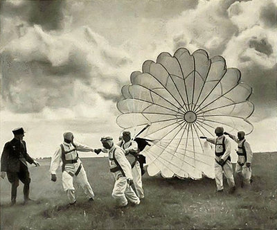 Спортшкола парашютистов при аэродроме 30-е года