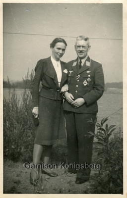 hans meinecke mit frau 1942.jpg