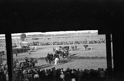 1934 Horse Racing, Königsberg..jpg